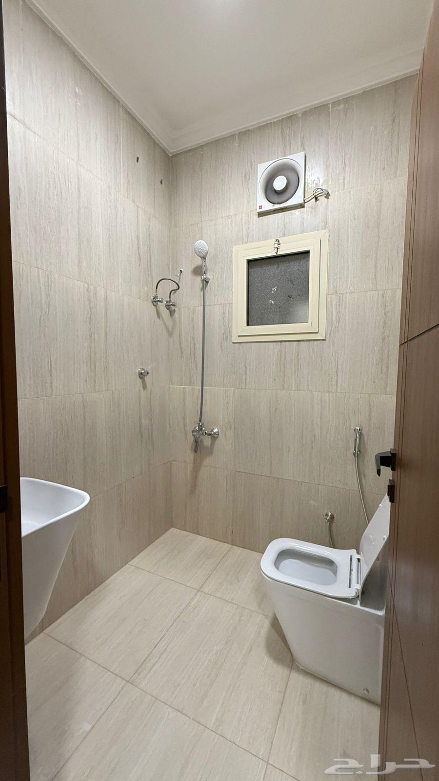 4 bedroom apartment in Batha Quraysh 3