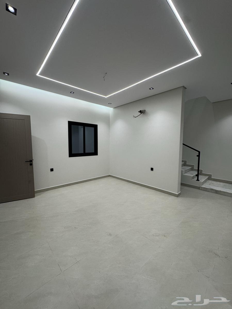 6 bedroom apartment in Dahiat King Fahd 12