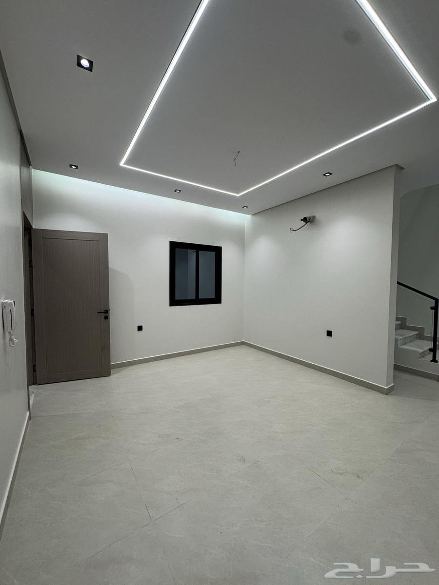 6 bedroom apartment in Dahiat King Fahd 13