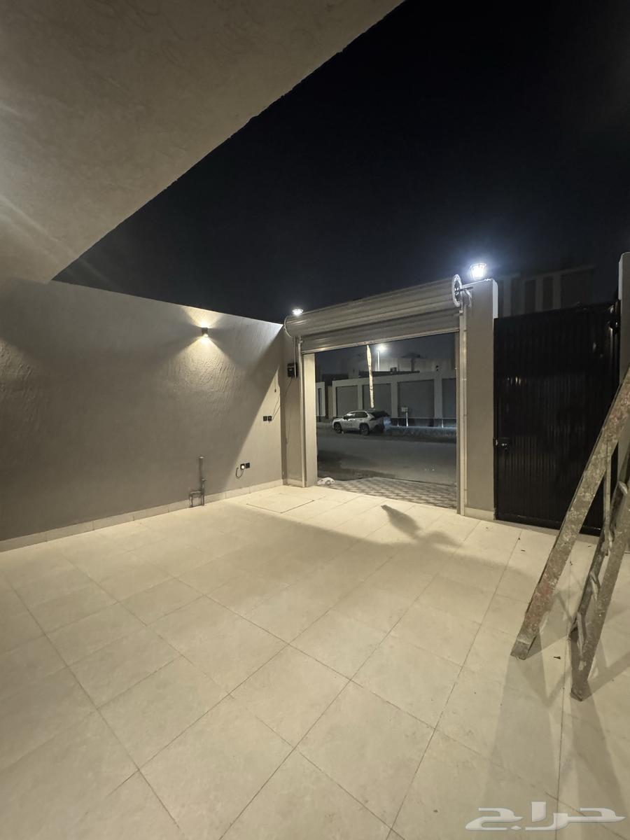 6 bedroom apartment in Dahiat King Fahd 3