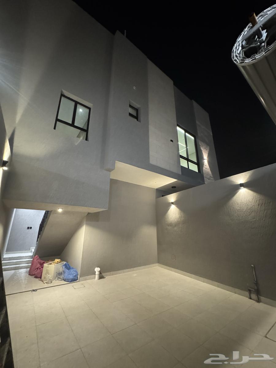 6 bedroom apartment in Dahiat King Fahd 5