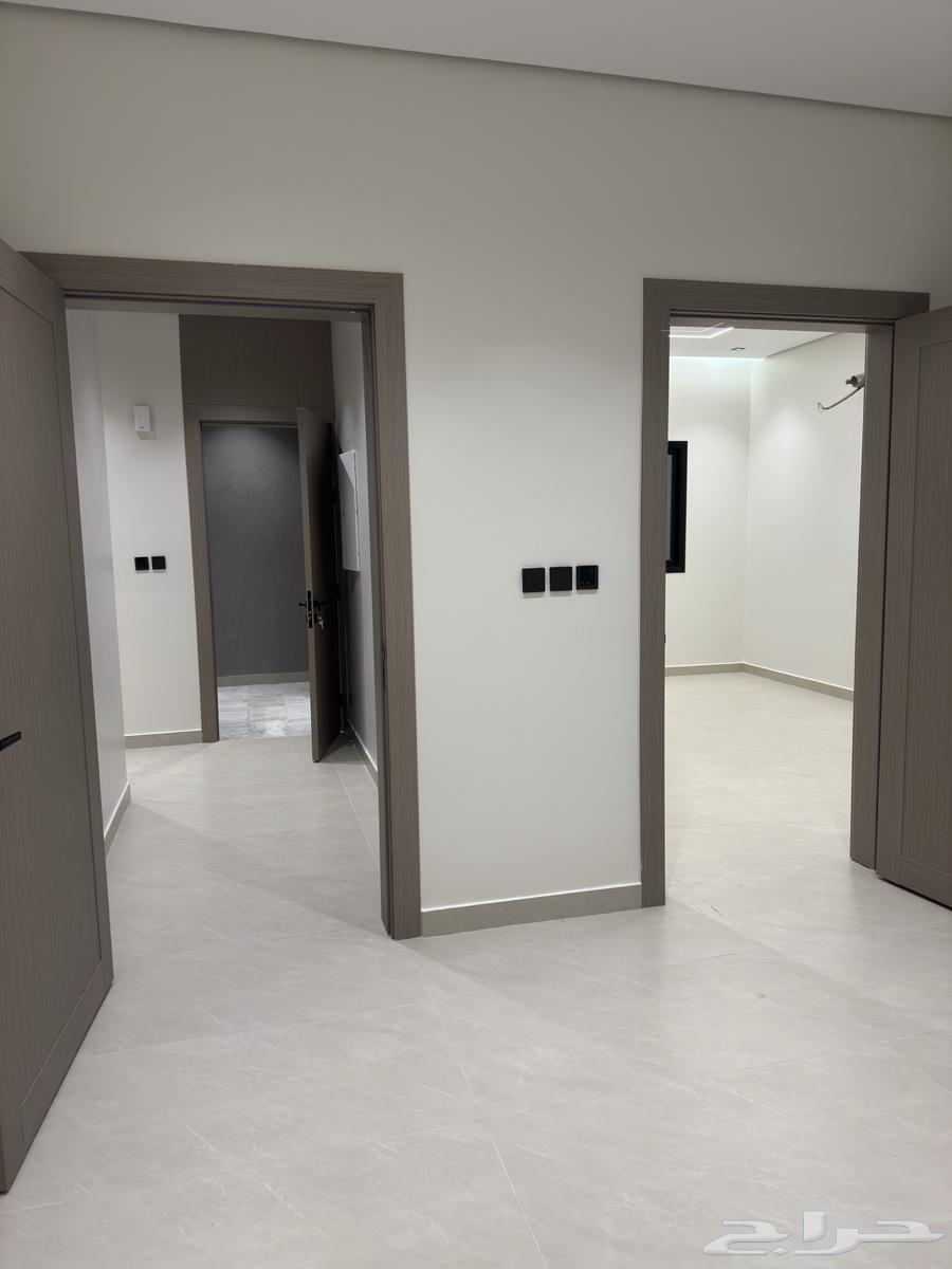 6 bedroom apartment in Dahiat King Fahd 10