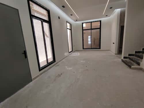 5 bedroom villa in Al Khaleej 13