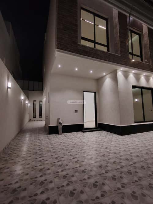 5 bedroom villa in Al Rimal 9