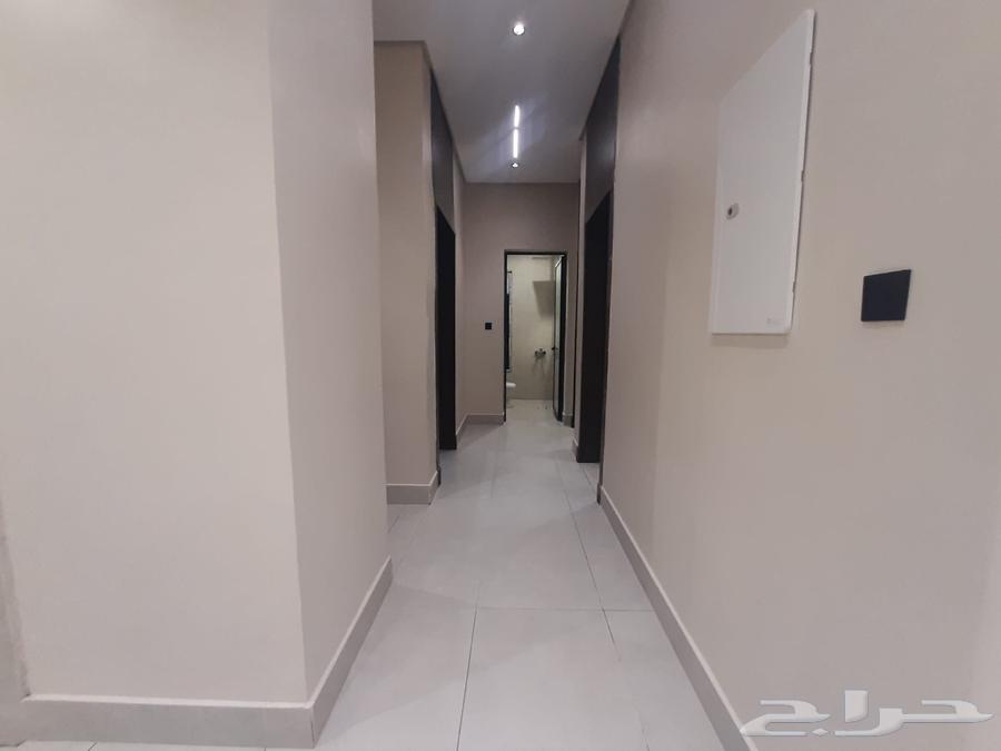 5 bedroom apartment in Al Hamra 17