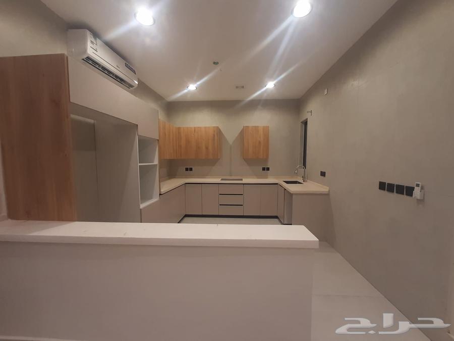 5 bedroom apartment in Al Hamra 25