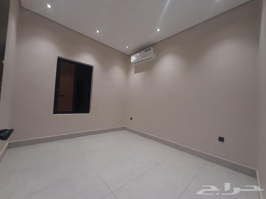 5 bedroom apartment in Al Hamra 9