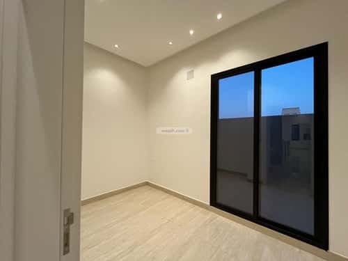 5 bedroom villa in Al Mahdiyyah 2