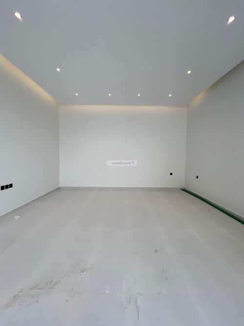 6 bedroom villa in Al Mahdiyyah 9