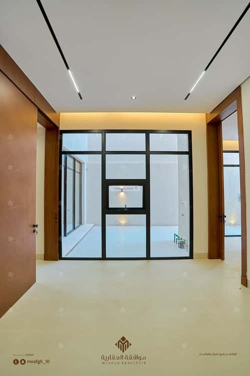 6 bedroom villa in Al Mahdiyyah 2