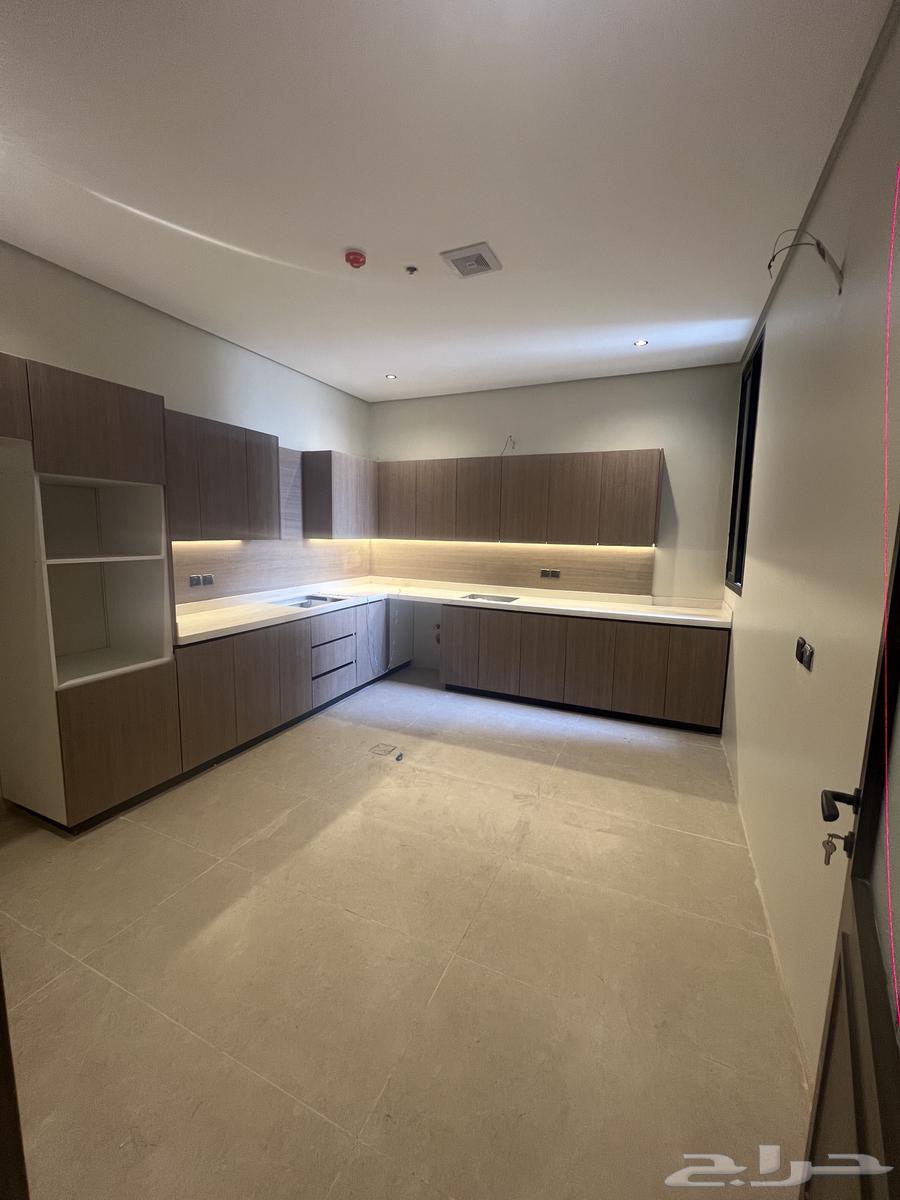 5 bedroom apartment in Taibah 4