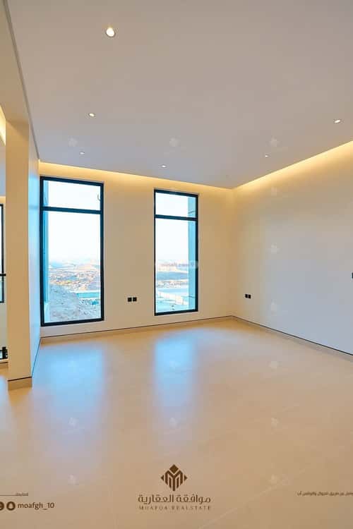 6 bedroom villa in Al Mahdiyyah 3