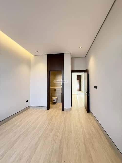 5 bedroom villa in Al Mahdiyyah 8