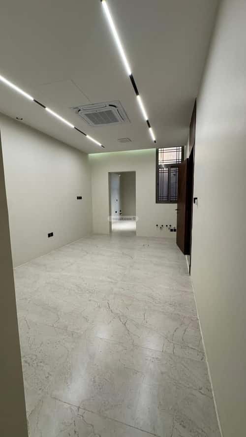 5 bedroom villa in Al Mahdiyyah 10