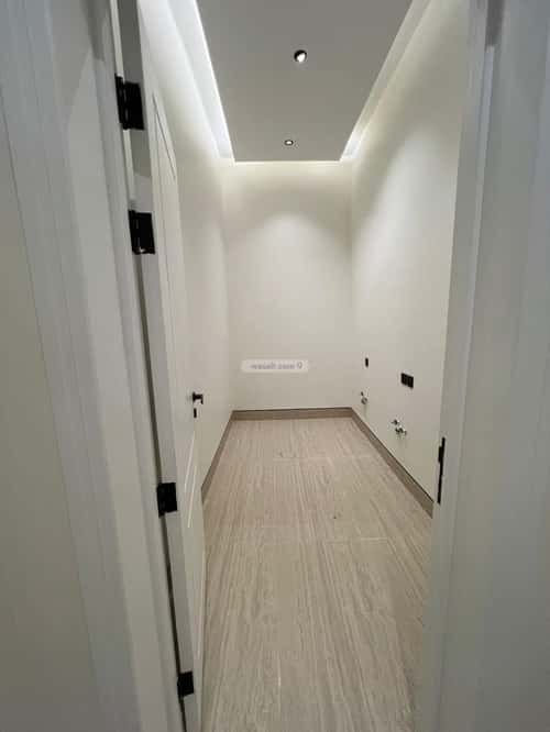 5 bedroom villa in Al Mahdiyyah 1