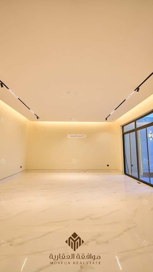 5 bedroom villa in Al Mahdiyyah 3