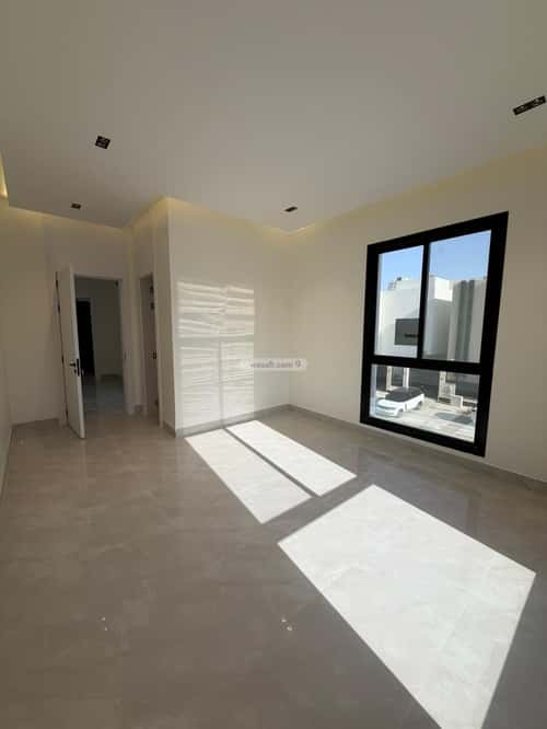 5 bedroom villa in Al Mahdiyyah 2