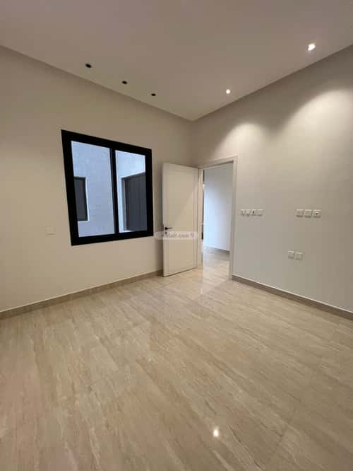 5 bedroom villa in Al Mahdiyyah 3