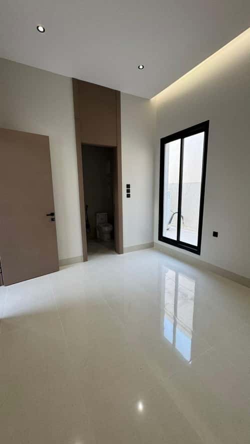 6 bedroom villa in Al Mahdiyyah 2