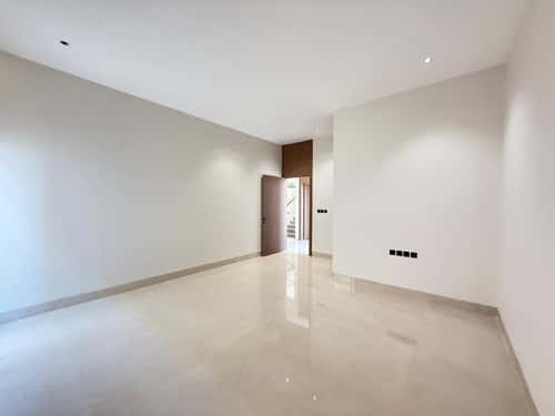 6 bedroom villa in Al Mahdiyyah 11