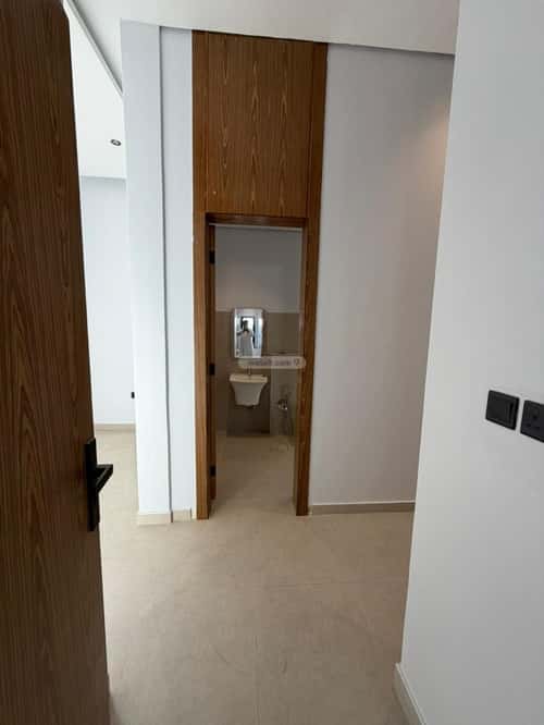 5 bedroom villa in Al Mahdiyyah 2