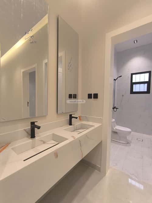 5 bedroom floor in Al Janadriyah 3