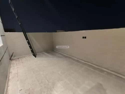 3 bedroom floor in Tuwaiq 8