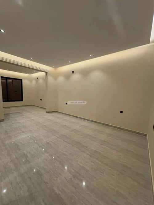 5 bedroom villa in Al Uraija Al Gharbi 2