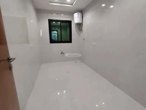 5 bedroom floor in Tuwaiq 1