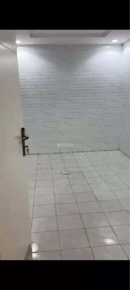 3 bedroom apartment in Dhahrat Laban 1