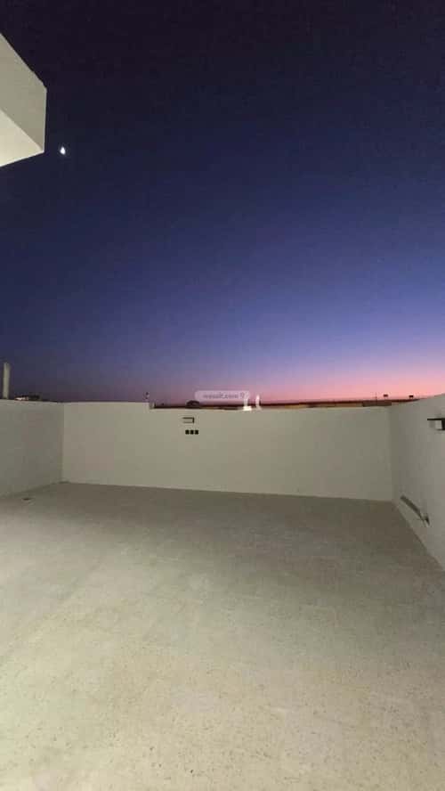 5 bedroom villa in Al Uraija Al Gharbi 5