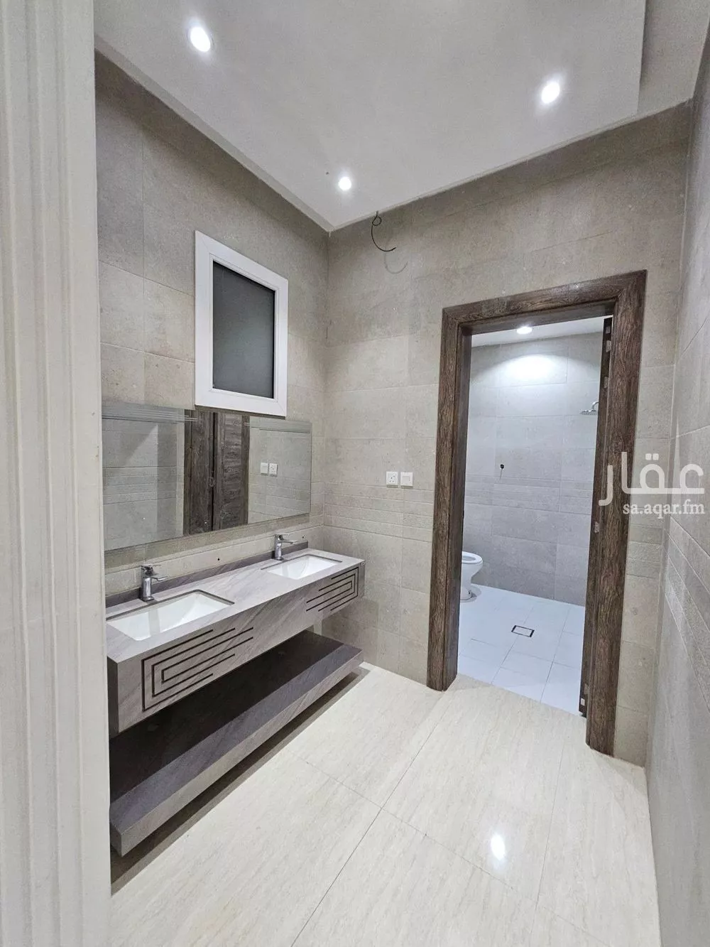 دور 5 غرف في النرجس 9