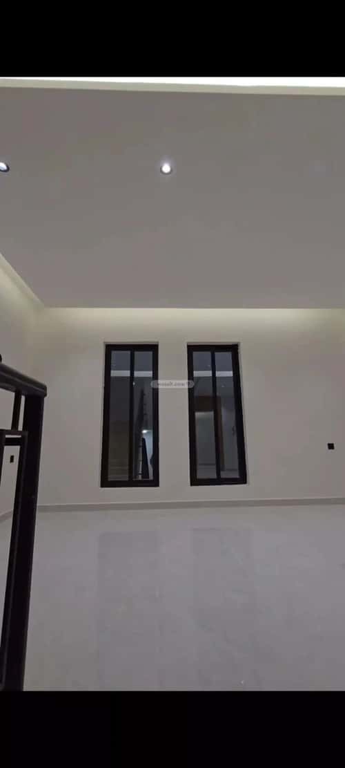 5 bedroom villa in Dahiat Namar 7