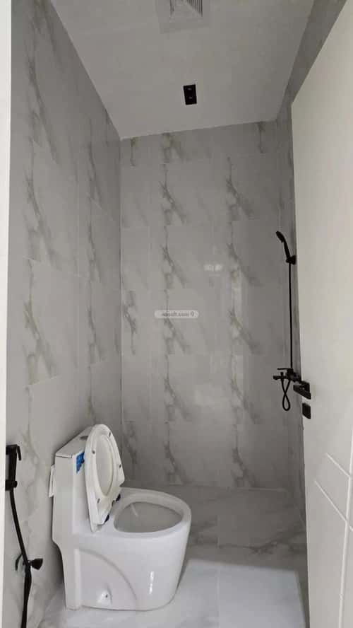 4 bedroom apartment in Al Zahrah 3