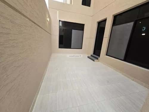 5 bedroom villa in Dhahrat Laban 4