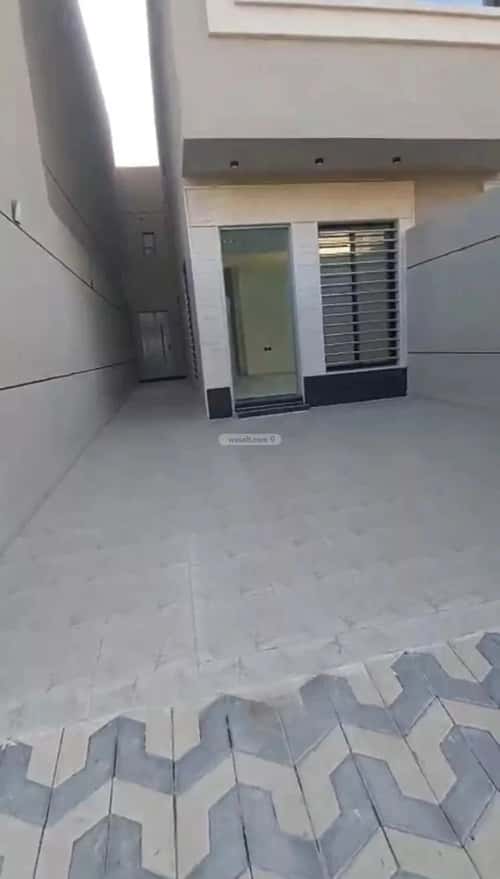 3 bedroom floor in Al Awali 9