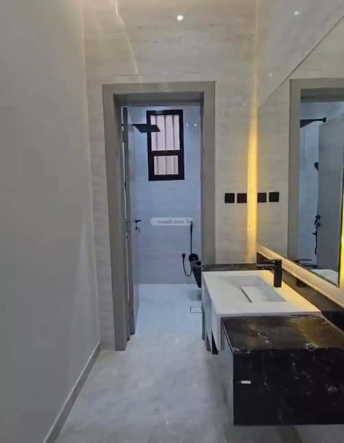 3 bedroom floor in Al Awali 5