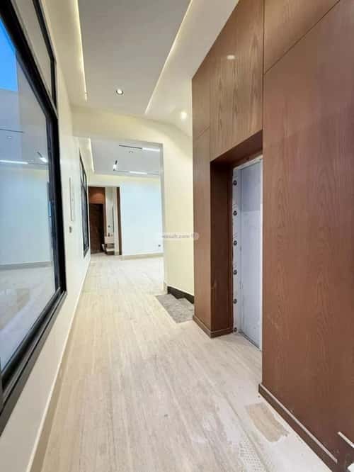 5 bedroom villa in Al Mahdiyyah 4