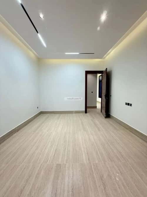 5 bedroom villa in Al Mahdiyyah 8