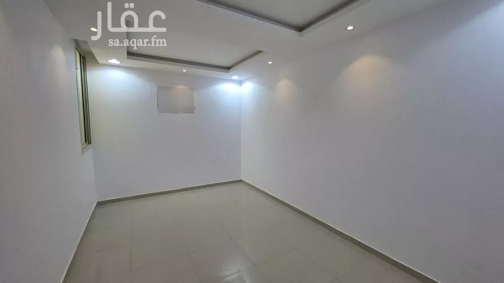4 bedroom floor in Dhahrat Namar 7