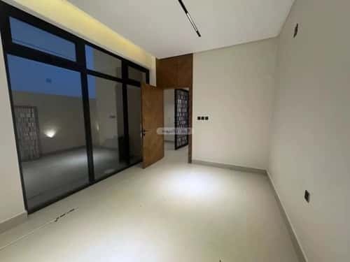 5 bedroom villa in Al Mahdiyyah 3
