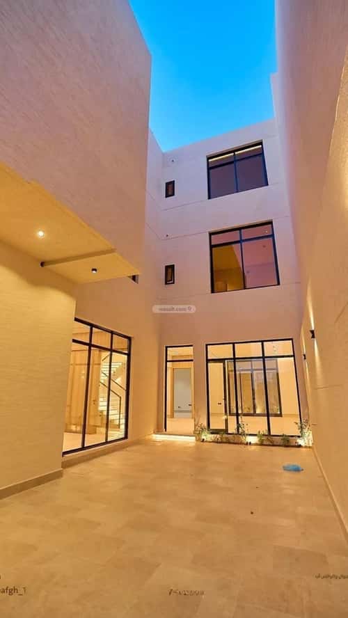 5 bedroom villa in Al Mahdiyyah 1