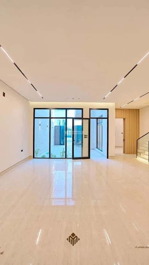 5 bedroom villa in Al Mahdiyyah 6
