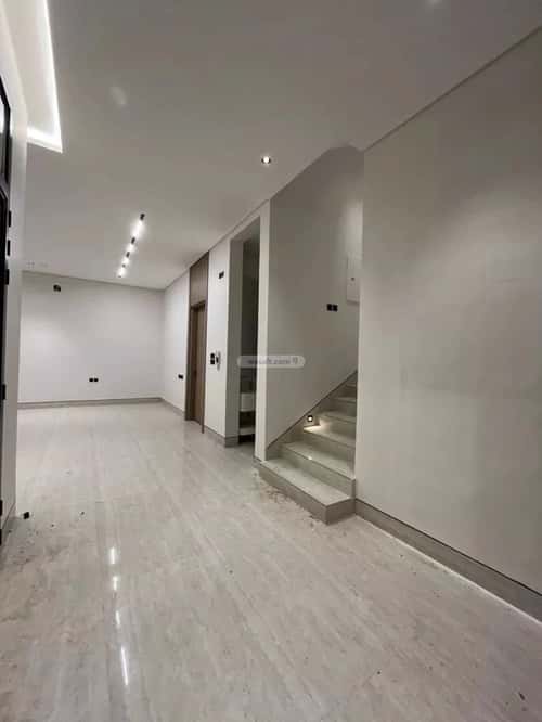 5 bedroom villa in Al Mahdiyyah 10