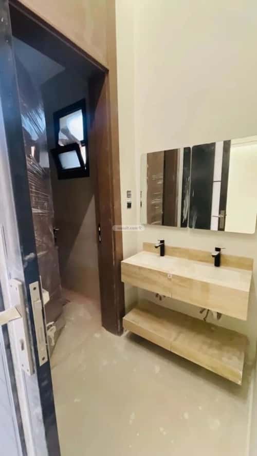 فيلا 5 غرف في الحزم 3