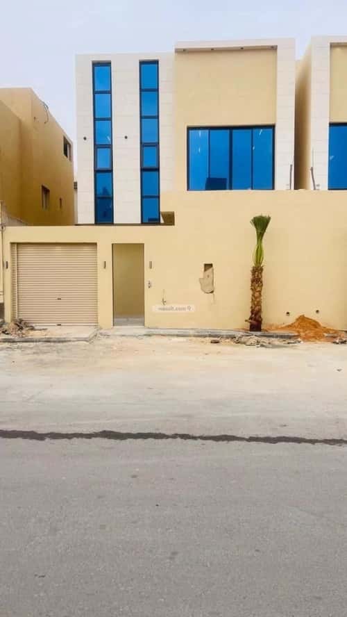 5 bedroom villa in Al Hazm 3
