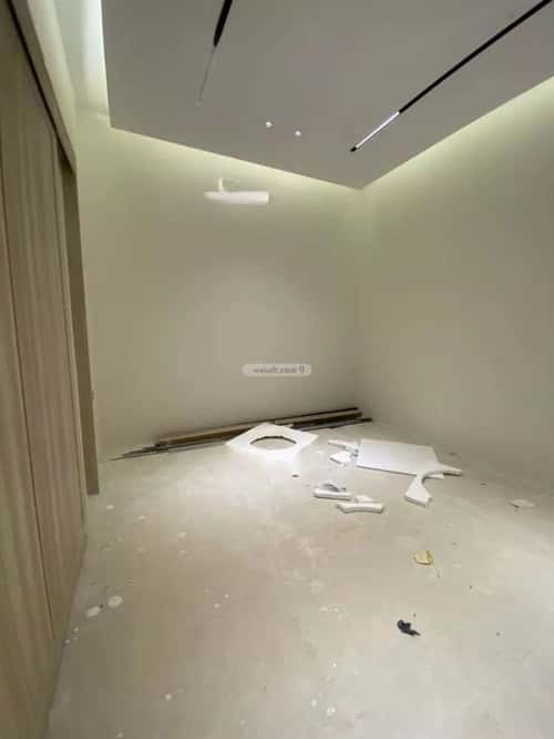 5 bedroom villa in Al Mahdiyyah 2