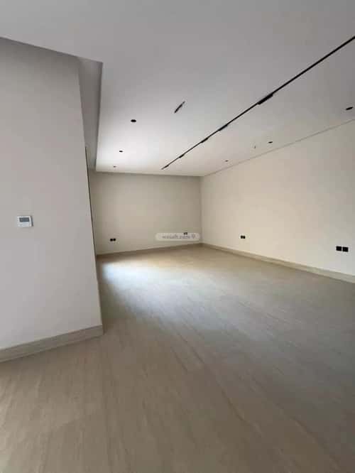 5 bedroom villa in Al Mahdiyyah 6