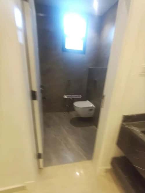 5 bedroom villa in Al Zahrah 1