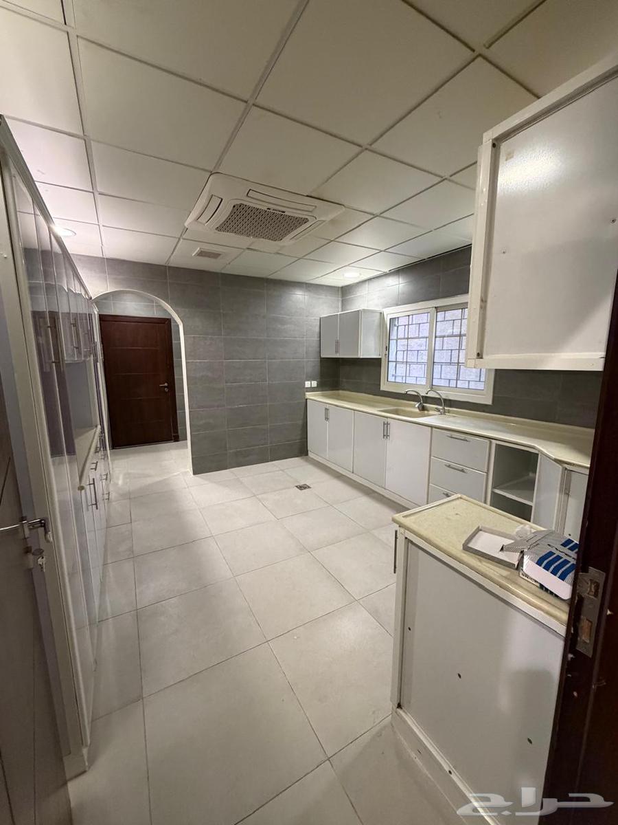 8 bedroom villa in Al Fardus, Eastern Province 9